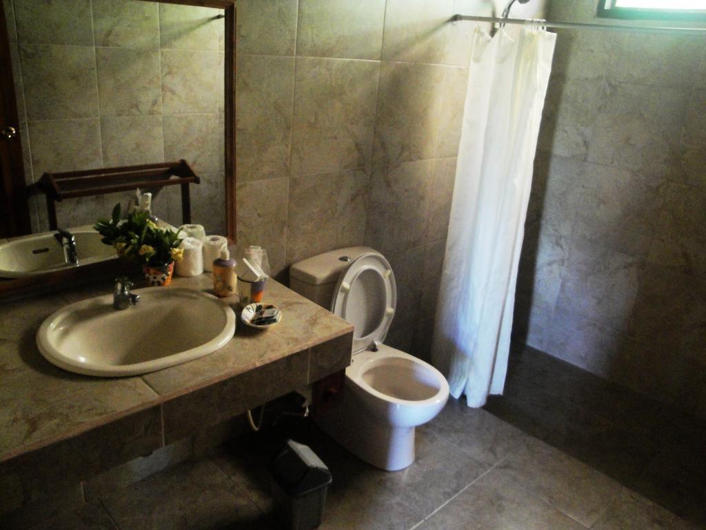 Tomohon Gardenia Country Inn חדר תמונה