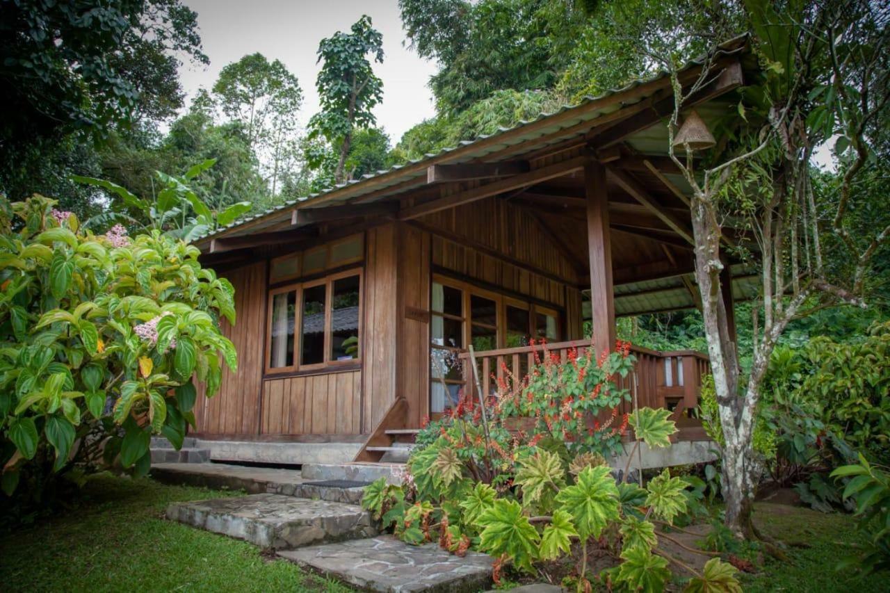 Tomohon Gardenia Country Inn מראה חיצוני תמונה